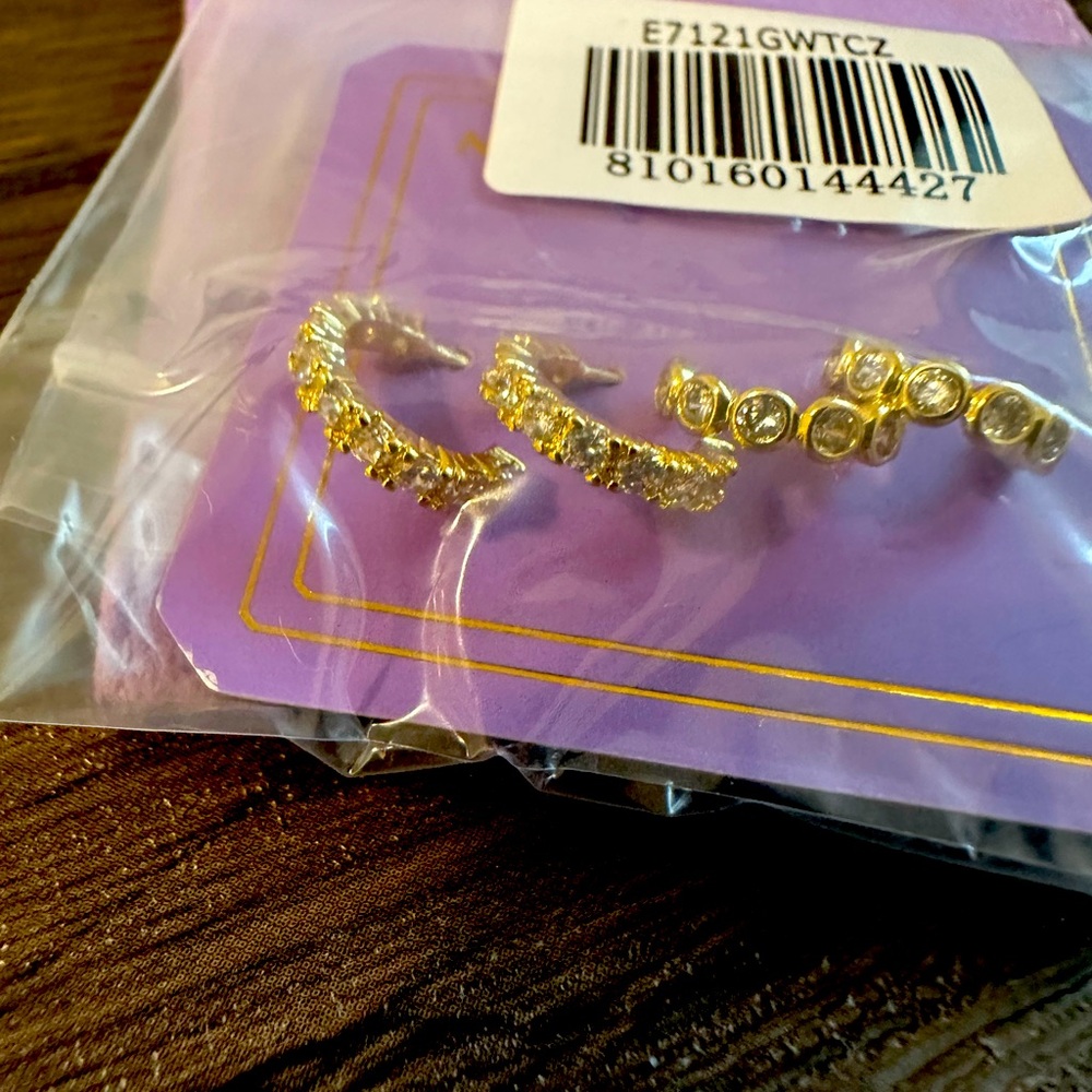 Kendra Scott small clear/gold hoop earrings